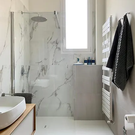Chez Fratellini, Deluxe Flat With Garden & Parking Apartment Bologna