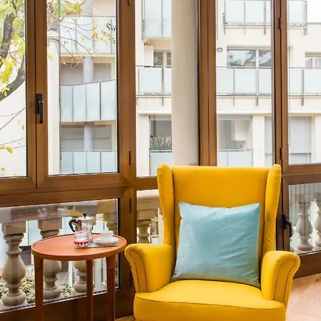 Chez Fratellini, Deluxe Flat With Garden & Parking Apartment *